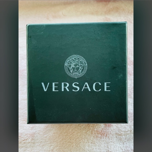Versace jewelry leather black box. - Picture 2 of 4